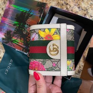 Gucci Flora wallet